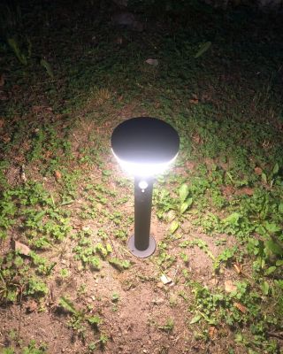 💚💙🖤 Solární zahradní svítidlo se senzorem pohybu. Solar garden light with motion sensor. #ledlumin #lampa #zahrada...